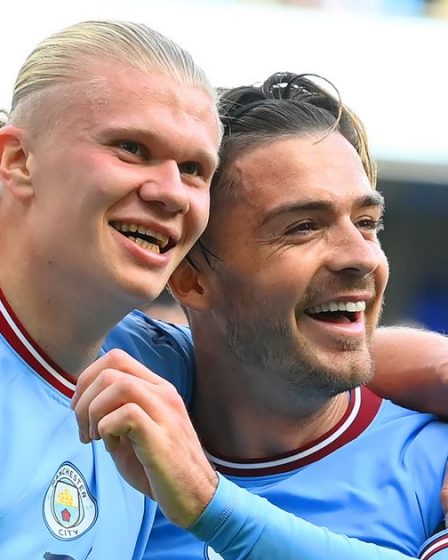 Jack Grealish partage une blague sur le terrain qu'il a avec son coéquipier de Man City, Erling Haaland - 13