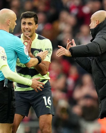 Un ancien arbitre rend son verdict sur les décisions controversées du VAR entre Man City et Liverpool FC - 30