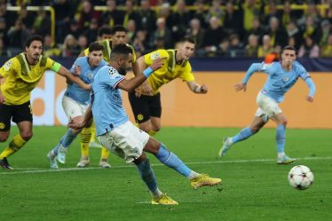 Les fans de Man City révèlent la théorie d'Erling Haaland après le penalty de Riyad Mahrez contre Dortmund - 16