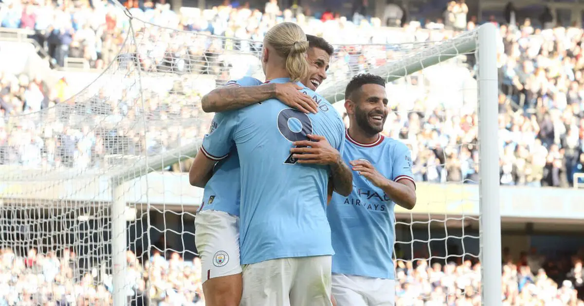 Riyad Mahrez renvoie l'avertissement d'Erling Haaland aux rivaux de Man City 4 Riyad Mahrez renvoie l'avertissement d'Erling Haaland aux rivaux de Man City - 3