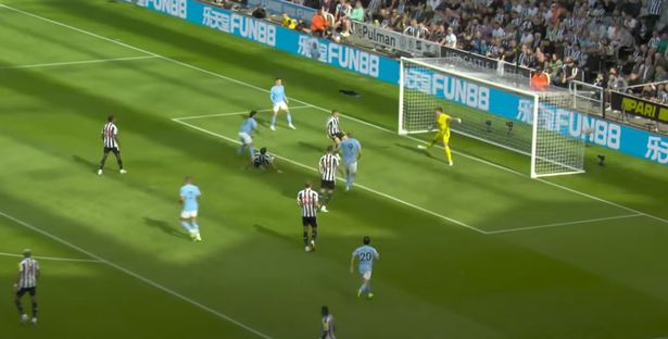 Erling Haaland aurait déjà pu marquer 18 buts de plus pour Man City grâce à un trait invisible - Joe Bray - 17
