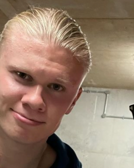 Les fans de Manchester City repèrent le message hilarant d'Aymeric Laporte sur le ballon de match d'Erling Haaland 23 Les fans de Manchester City repèrent le message hilarant d'Aymeric Laporte sur le ballon de match d'Erling Haaland - 22