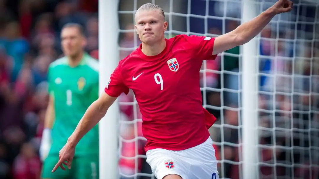 La valeur nette de la star du football Erling Braut Haaland approche les 100 millions - payé 781 000 NOK d'impôt l'année dernière - 3