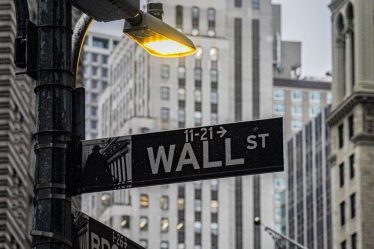 Début de semaine mitigé pour Wall Street - 18