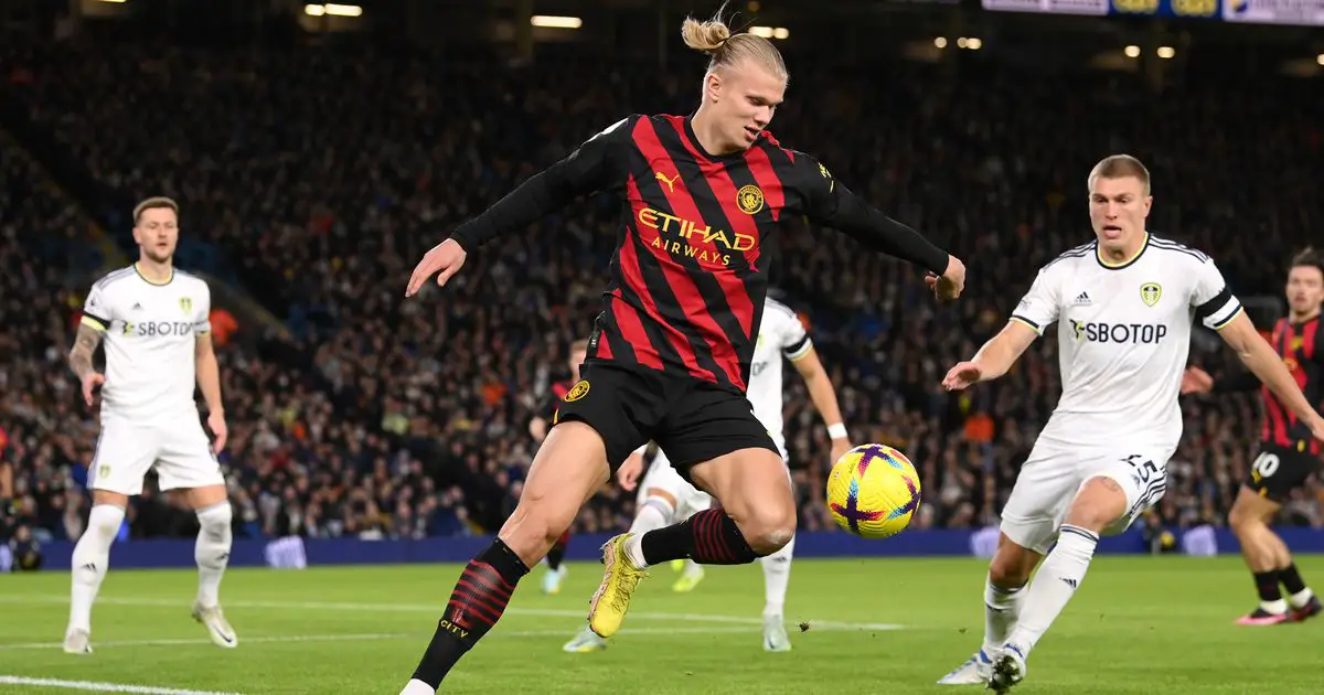 "Mon préféré" - Les stars de Leeds font l'éloge d'Erling Haaland après avoir marqué deux fois lors de la victoire à Man City 4 "Mon préféré" - Les stars de Leeds font l'éloge d'Erling Haaland après avoir marqué deux fois lors de la victoire à Man City - 3