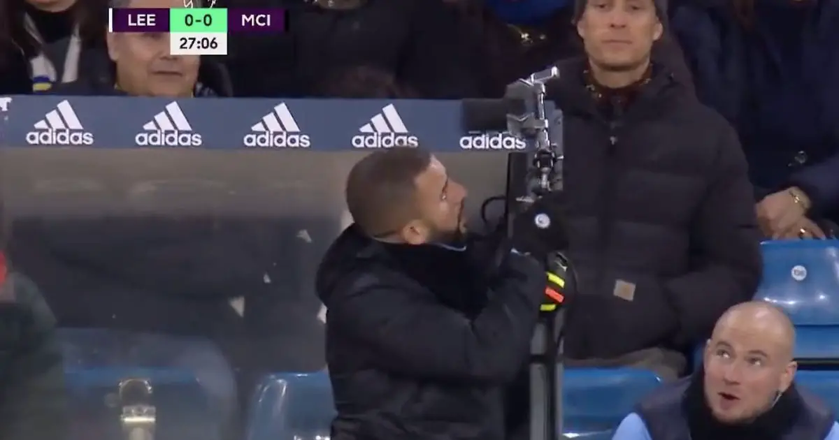 Bataille de caméras de Kyle Walker et autres moments manqués lors de la victoire de Man City contre Leeds - 3