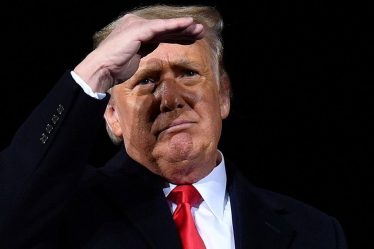 Une commission d'enquête recommande que Donald Trump soit poursuivi - 8
