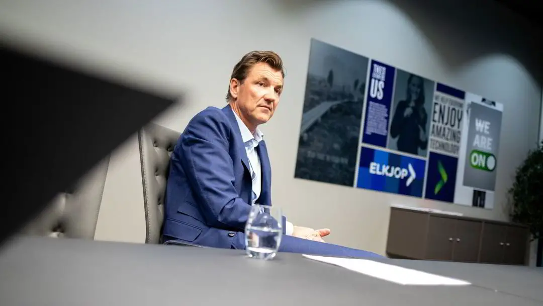 Le bénéfice rasé pour le géant de l'électronique Elkjøp : - Une situation absolument extrême 4 Le bénéfice rasé pour le géant de l'électronique Elkjøp : - Une situation absolument extrême - 3