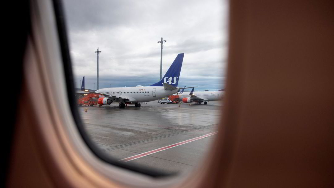 SAS non invité à la « fête des bénéfices des compagnies aériennes » : - Souffrant d'une sévère gueule de bois 4 SAS non invité à la « fête des bénéfices des compagnies aériennes » : - Souffrant d'une sévère gueule de bois - 3