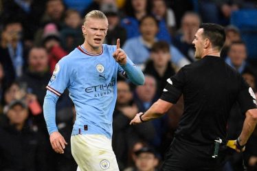 Erling Haaland a déclaré qu'il était un "homme chanceux" pour avoir évité un carton rouge direct à Man City contre Everton - 20