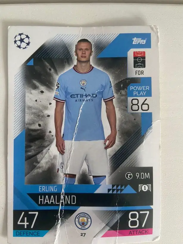 Adorable réaction d'un fan de Man City, 4 ans, après avoir obtenu un cadeau "inestimable" sur le thème d'Erling Haaland 24 Adorable réaction d'un fan de Man City, 4 ans, après avoir obtenu un cadeau "inestimable" sur le thème d'Erling Haaland - 23