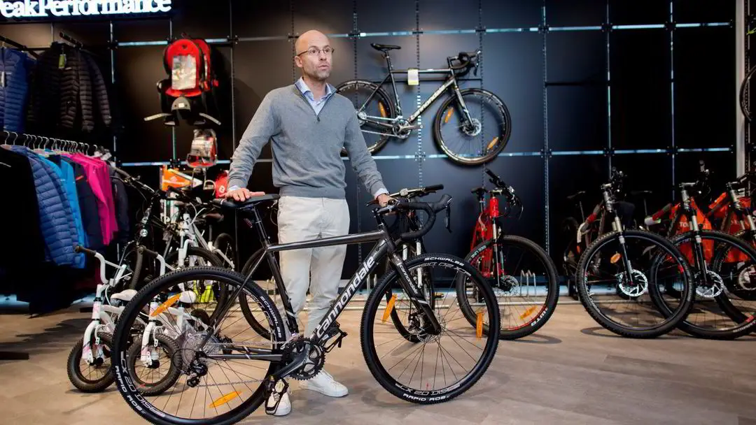 La neige tombe, mais l'action XXL est au plus bas : - L'industrie a failli être droguée depuis deux ans 4 La neige tombe, mais l'action XXL est au plus bas : - L'industrie a failli être droguée depuis deux ans - 3