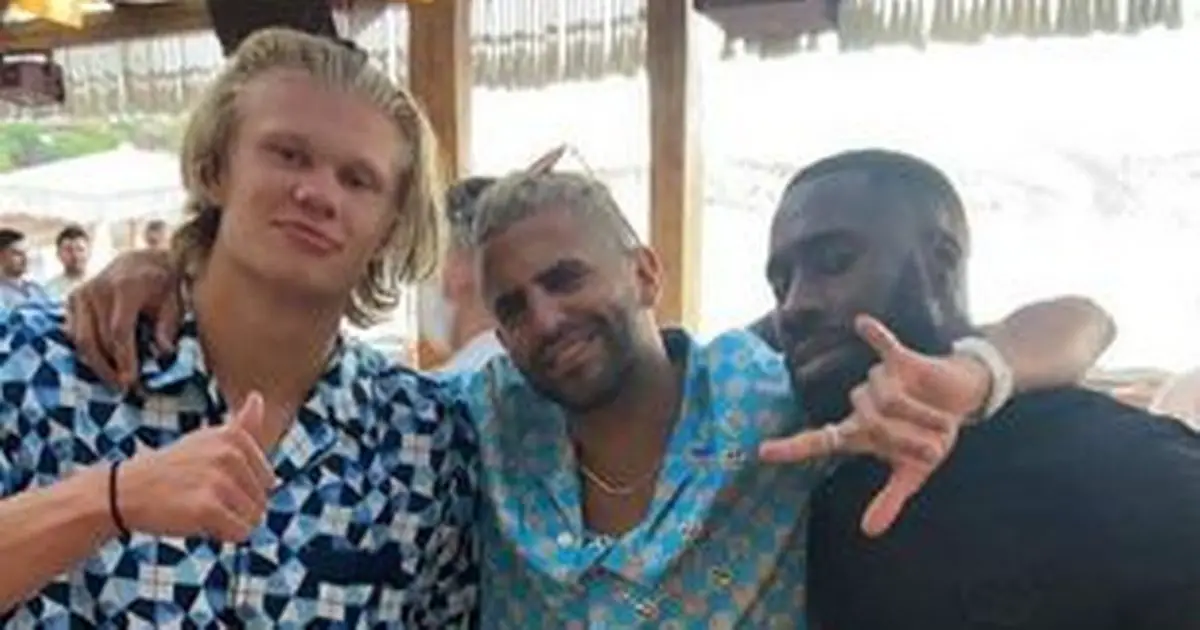 Erling Haaland admet qu'une courte conversation de vacances avec Riyad Mahrez a été "suffisante" pour le convaincre de rejoindre Man City - 3
