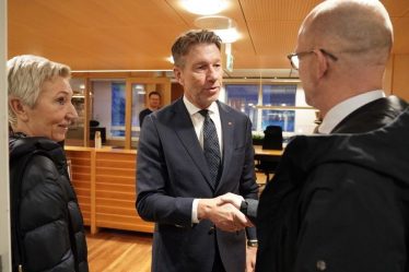 Le gouvernement et les acteurs de la vie active s'accordent à dire que le développement de plus de puissance est la solution à la crise de l'électricité - 16