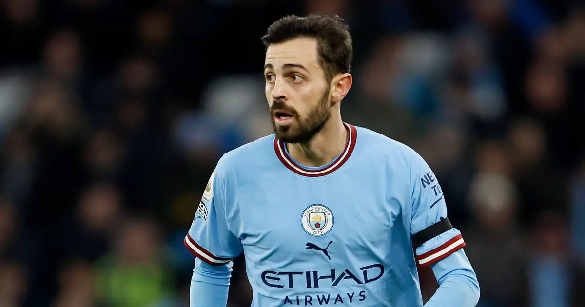 'Pep embrassant la boule du chaos!' – Les fans de Man City réagissent alors que Guardiola opte pour une sélection peu orthodoxe contre Arsenal - 3