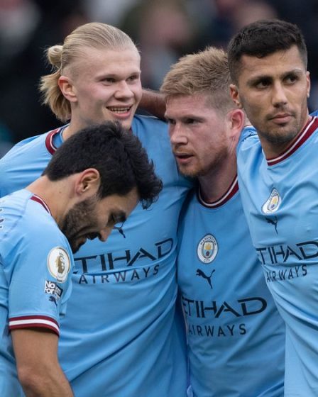 Alan Shearer fait l'éloge de deux joueurs de Man City alors que Jamie Carragher et Gary Neville s'accordent sur la course au titre - 1