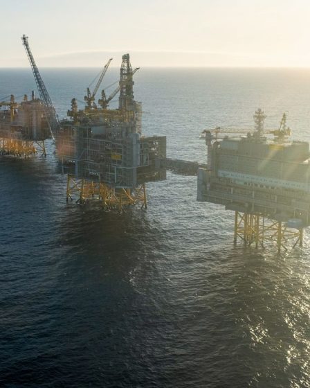 Dans un champ de la mer du Nord, un tableau d'affichage permet de suivre la montée en puissance de la Norvège dans le secteur pétrolier. - 22