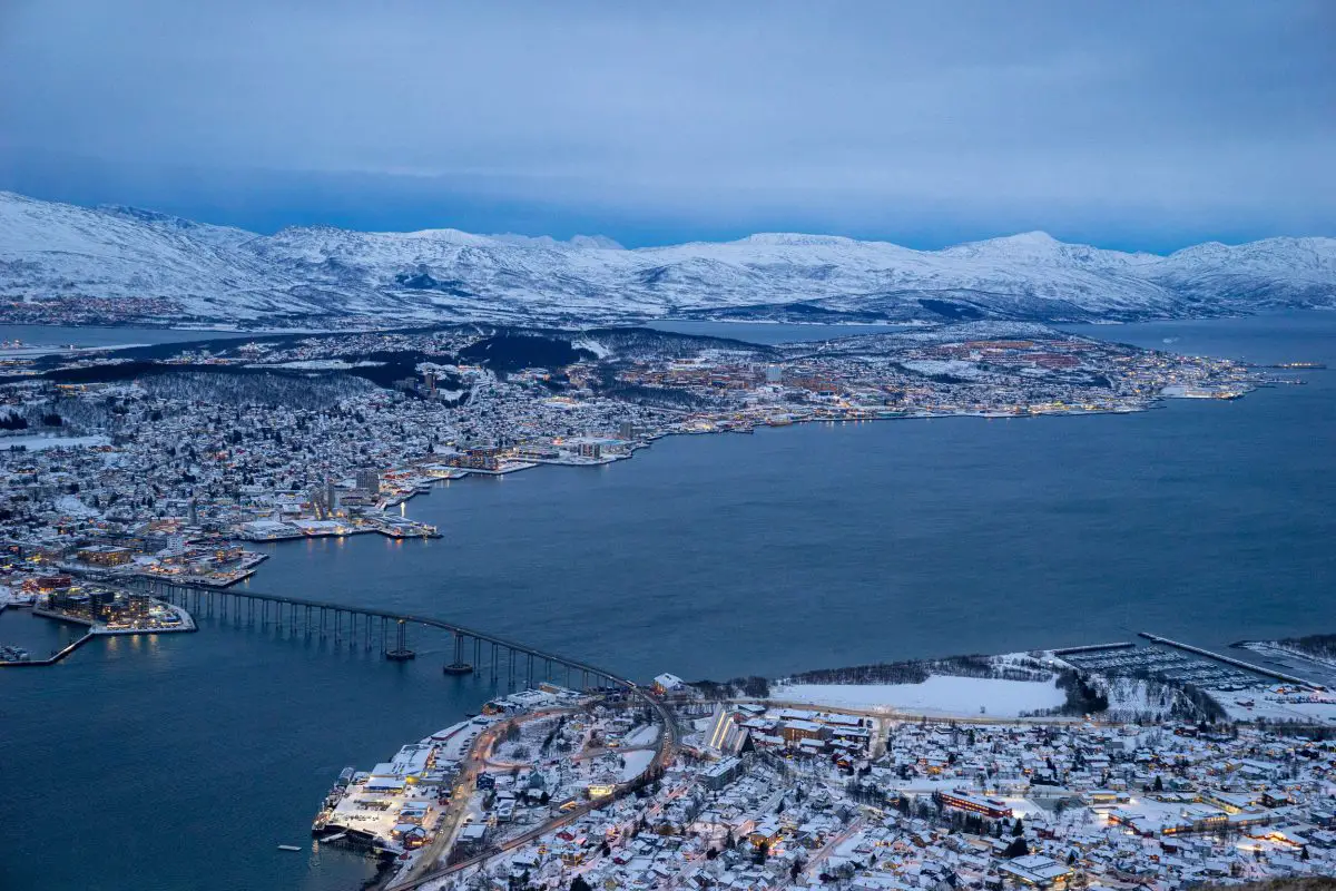 En Norvège, les touristes venu observer les baleines génèrent des problèmes 11 vue de Tromso, Norvège