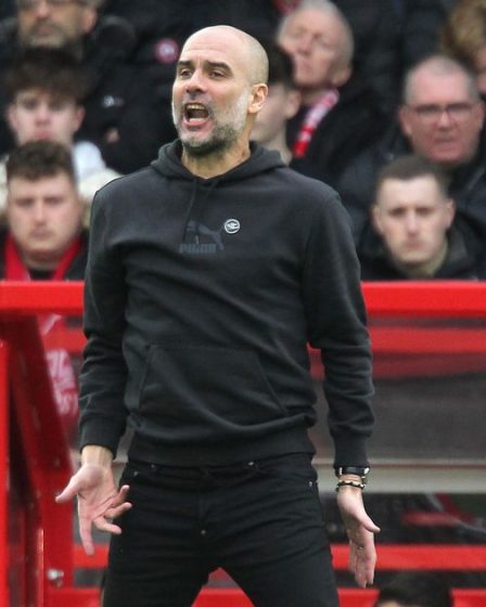 Ce que le patron de Man City, Pep Guardiola, a dit aux officiels pour mériter un carton jaune contre Nottingham Forest - 25