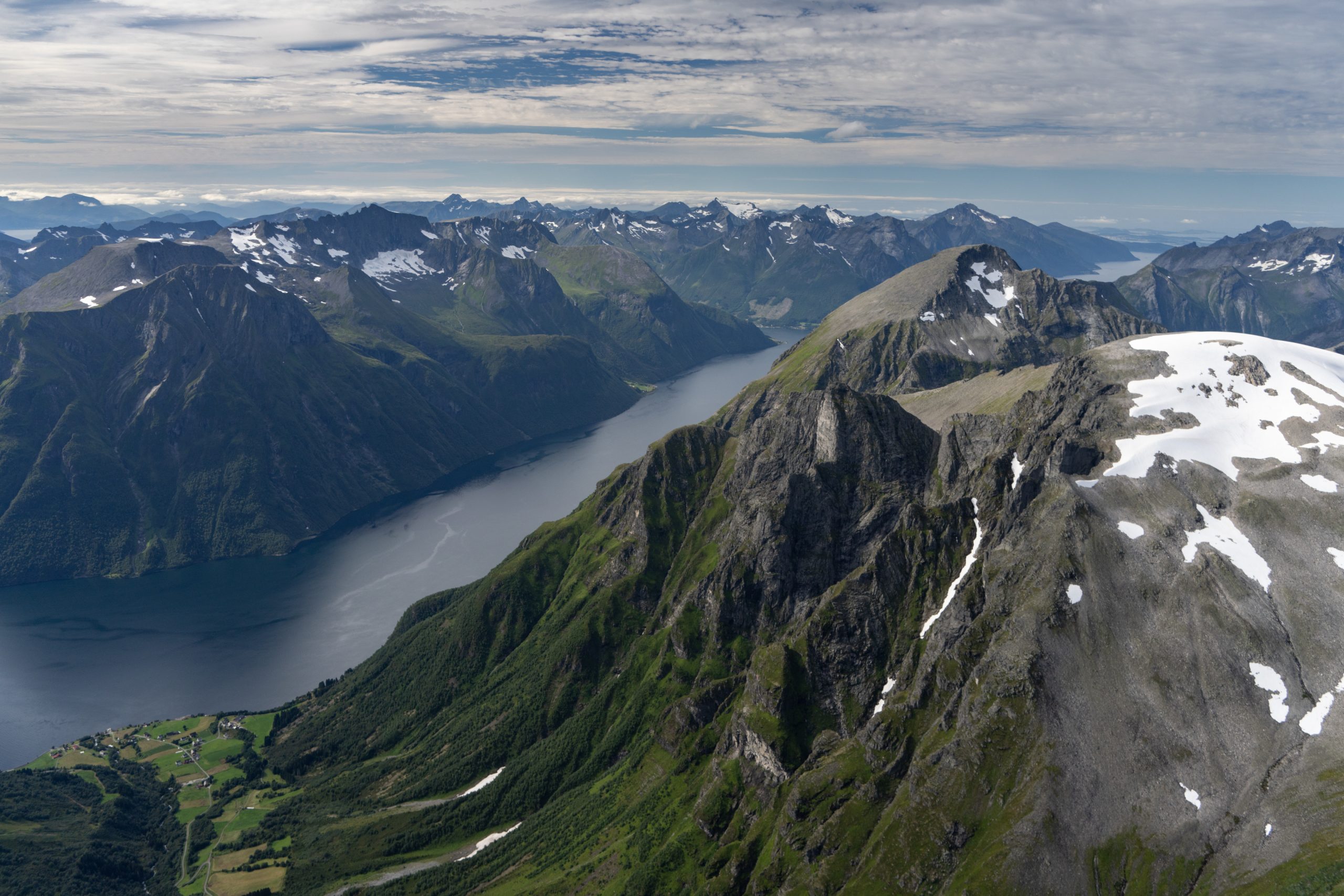 Voler sur les glaciers et les hauts sommets du sud de la Norvège 8 Voler sur les glaciers et les hauts sommets du sud de la Norvège - 7