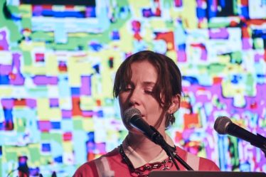 Des artistes basés en Norvège donnent un concert basé sur les motifs de pulls - ARTnews.com - 6