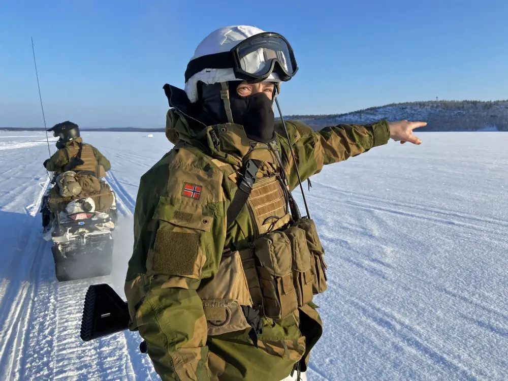 À la frontière arctique de la Norvège avec la Russie, sauver la vie des réfugiés dans le froid extrême est une préoccupation plus importante qu'une invasion militaire. 16 À la frontière arctique de la Norvège avec la Russie, sauver la vie des réfugiés dans le froid extrême est une préoccupation plus importante qu'une invasion militaire. - 15