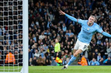 Jamie Carragher a envoyé par inadvertance le plus grand avertissement d'Erling Haaland à ses rivaux de Man City - 16