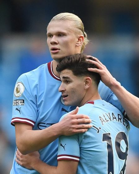 Julian Alvarez s'ouvre sur la relation avec Erling Haaland et révèle le club préféré de l'as de Man City - 7