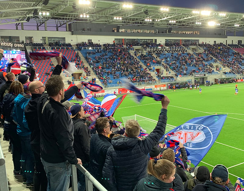 Les fans de Vålerenga à l'Intility Arena d'Oslo.