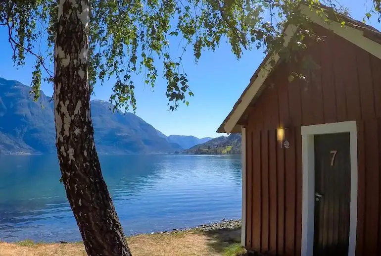 Le glamping en Norvège en été, c'est magique