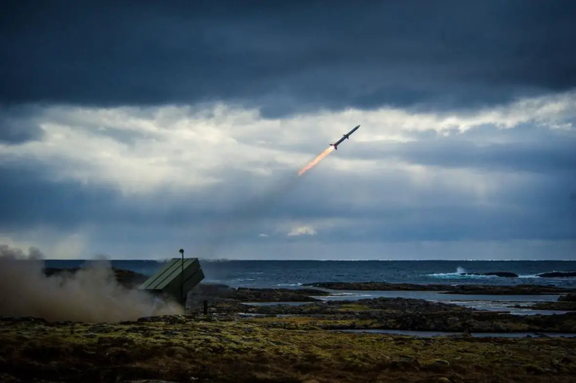 La Norvège va envoyer deux systèmes de défense aérienne NASAMS à l'Ukraine - 3