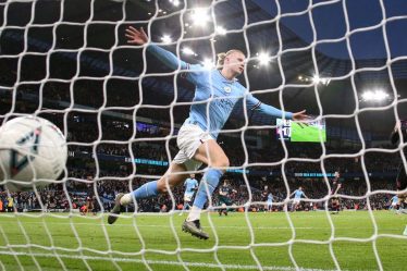 Erling Haaland reçoit le geste de Vincent Kompany après la masterclass de Man City contre Burnley – Simon Bajkowski - 20