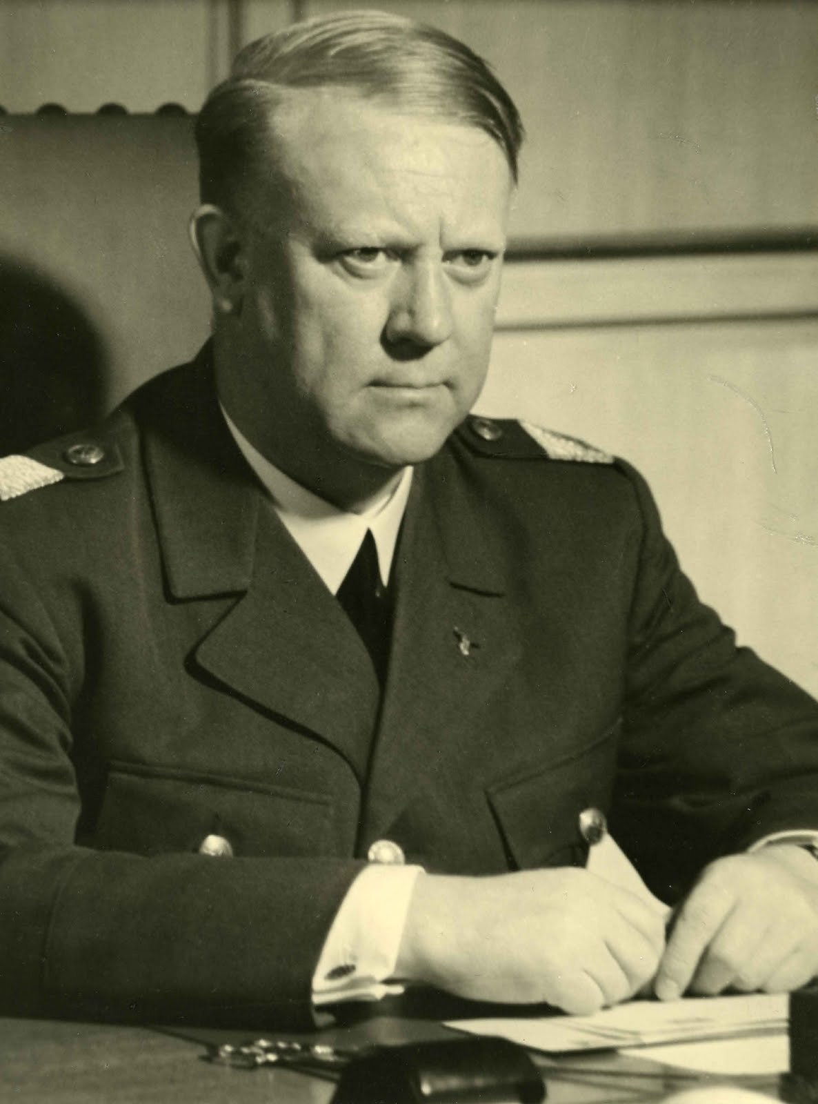 Le traître de la Norvège : L'histoire de Vidkun Quisling 24 Portrait de Vidkun Quisling.