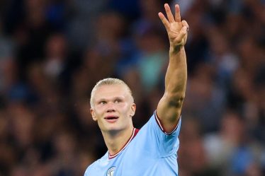 Erling Haaland bat le record de buts en Premier League avec son deuxième triplé en une semaine - 16