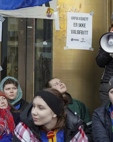 Les protestations en Norvège visent un parc éolien sur des terres utilisées par des bergers - 4