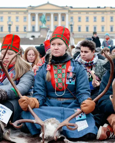 Les militants autochtones intensifient leurs protestations contre un parc éolien en Norvège - 4