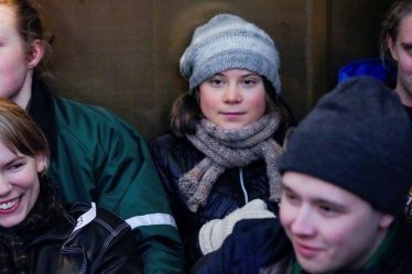 Thunberg, des manifestants indigènes bloquent le ministère norvégien de l'énergie au sujet des parcs éoliens - 18