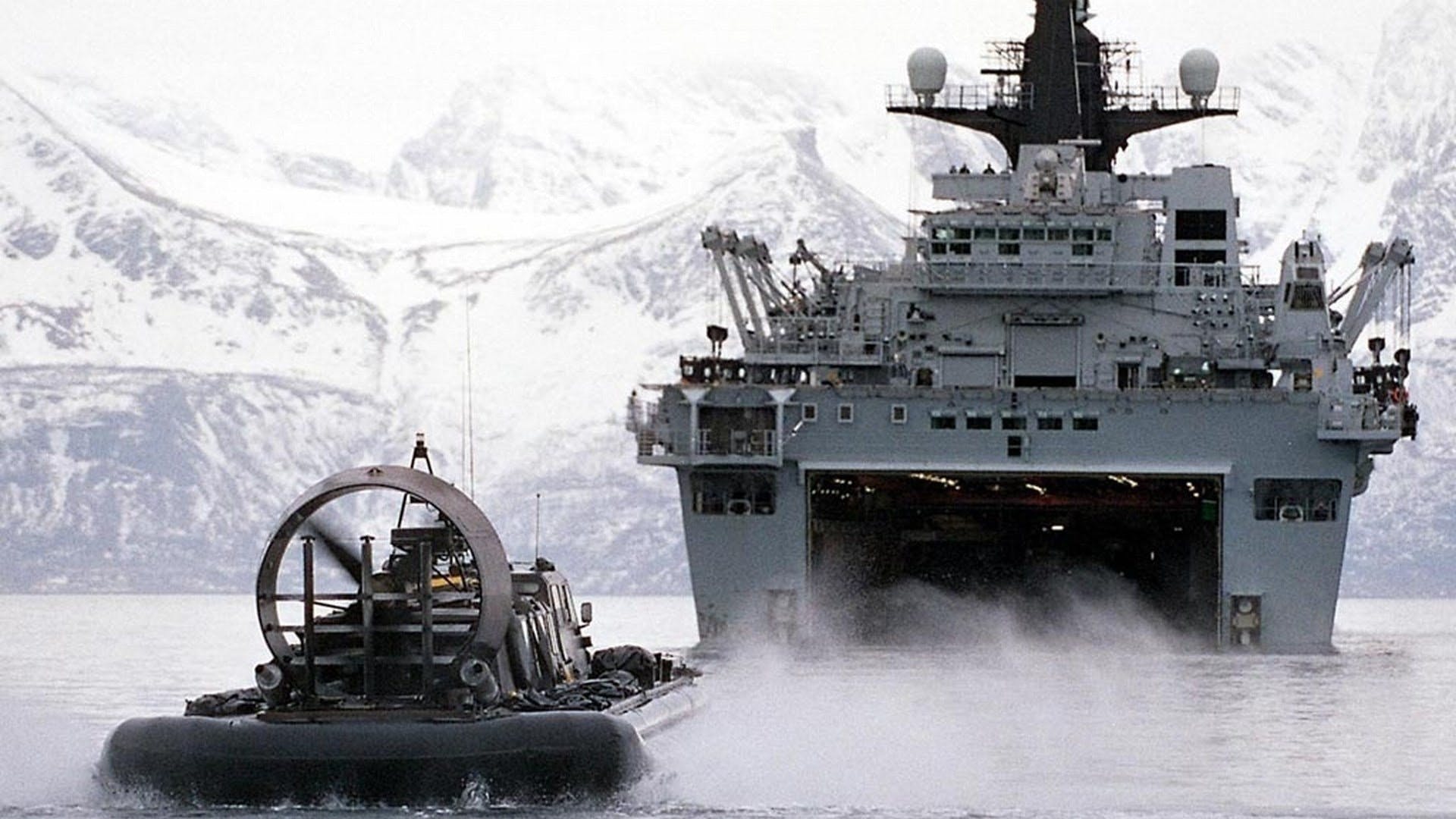 Un navire d'assaut britannique en Norvège pour des exercices de l'OTAN 4 Un navire d'assaut britannique en Norvège pour des exercices de l'OTAN - 3