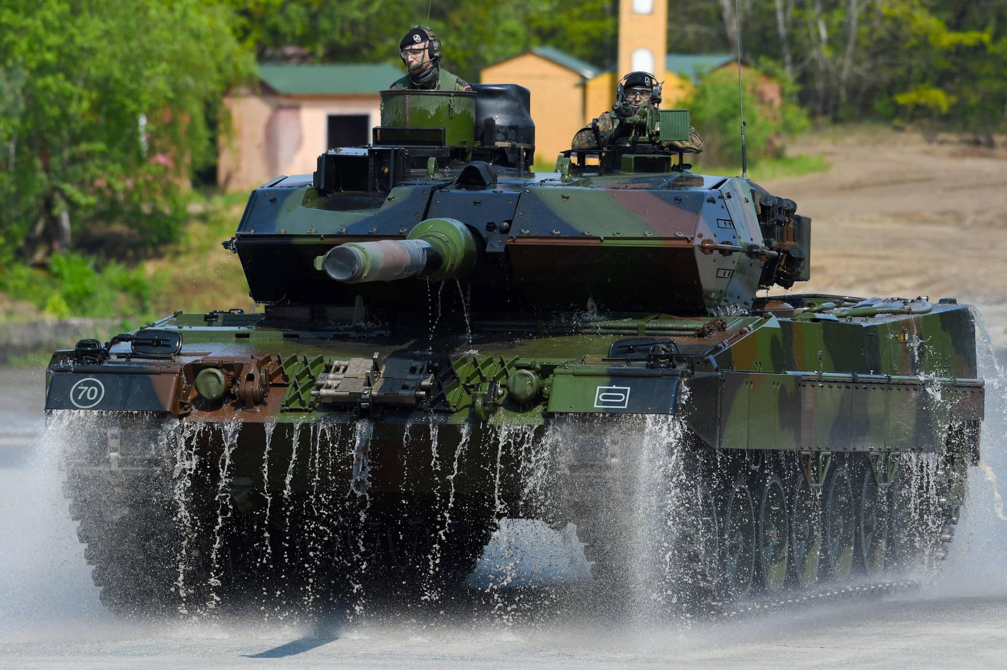 L'armée norvégienne aurait livré huit chars à l'Ukraine 4 L'armée norvégienne aurait livré huit chars à l'Ukraine - 3