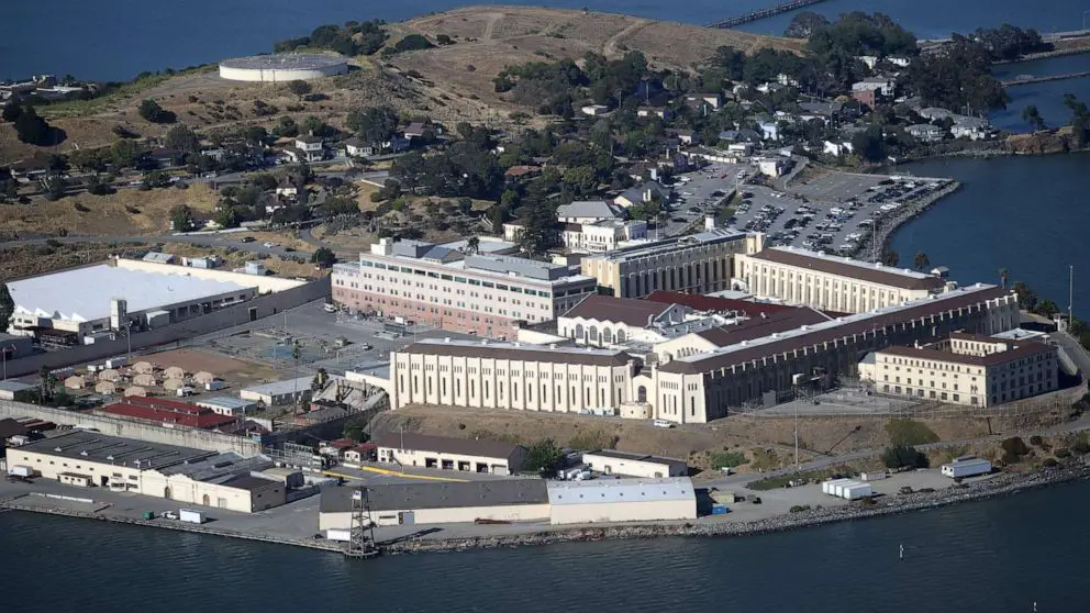 Le gouverneur de Californie, M. Newsom, annonce une nouvelle vision pour la prison d'État de San Quentin : "Nous avons échoué pendant trop longtemps". - 3