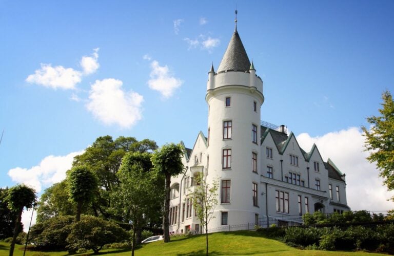 29 choses à faire à Bergen en 2023 68 L'extérieur remarquable de Gamlehaugen.