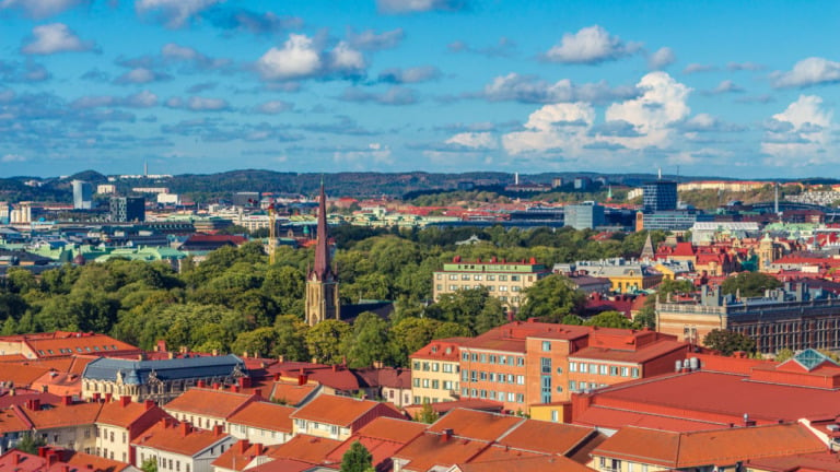 Vue aérienne de l'église de Haga à Göteborg, Suède.