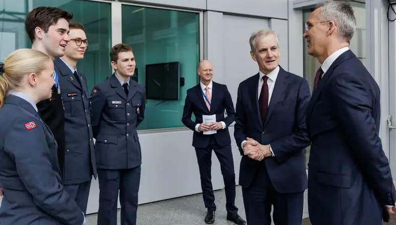 Le Secrétaire général remercie la Norvège pour ses contributions essentielles à la sécurité de l'OTAN 4 Le Secrétaire général remercie la Norvège pour ses contributions essentielles à la sécurité de l'OTAN - 3