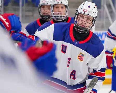 L'équipe des USA bat la Norvège 12-1 dans le tour préliminaire des Mondiaux masculins U18 - 53