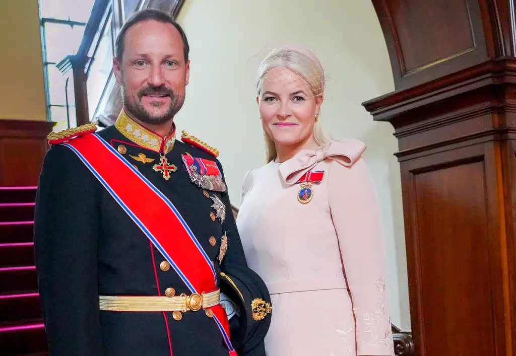 Pas de couronnes pour le "couple royal Norvégien" 8 Pas de couronnes pour le "couple royal Norvégien" - 7