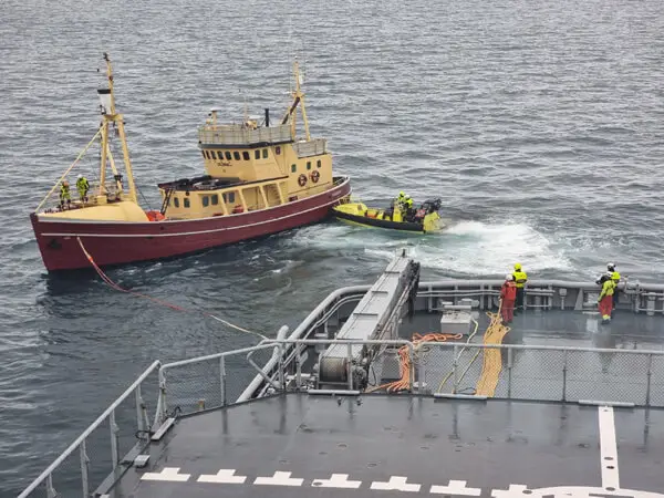 Des touristes français sont hélitreuillés, leur bateau de tourisme s'échoue en Norvège - 15