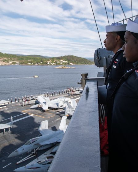 Premier porte-avions américain à visiter la Norvège depuis 65 ans - 60