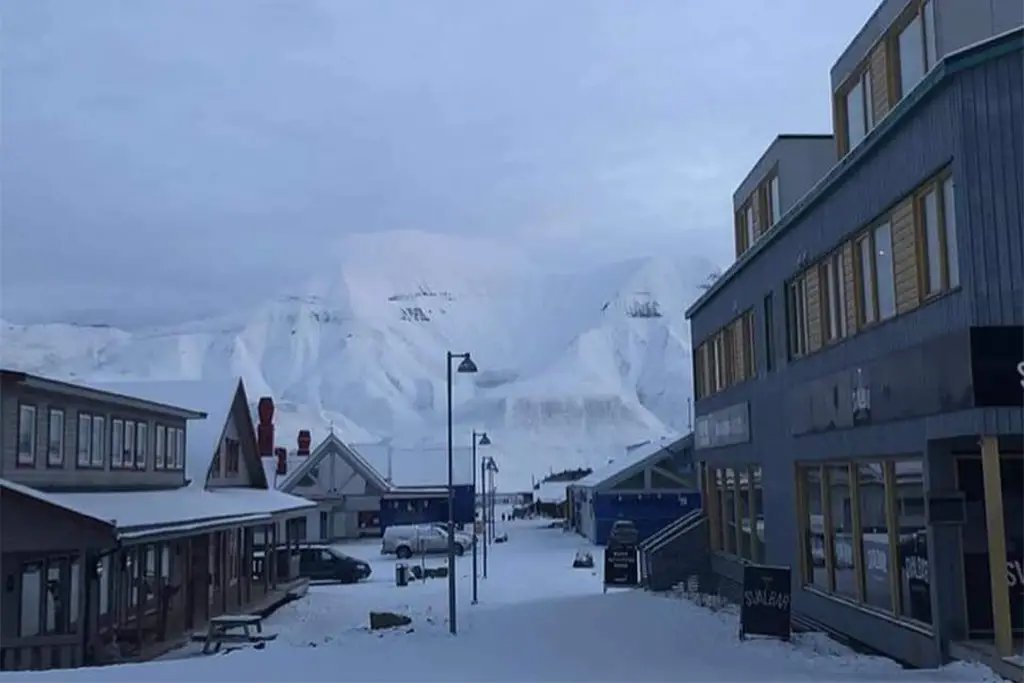 L'UND et l'American College of Norway s'associent pour un cours sur l'Arctique 16 L'UND et l'American College of Norway s'associent pour un cours sur l'Arctique - 15
