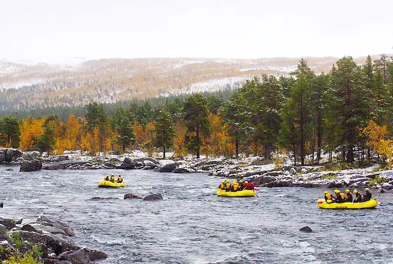 La Norvège est l'une des meilleures destinations d'Europe pour le rafting en eaux vives.