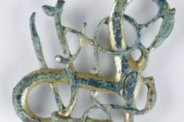 Une boucle viking vieille de 1 000 ans retrouvée en Norvège - ARTnews.com - 6